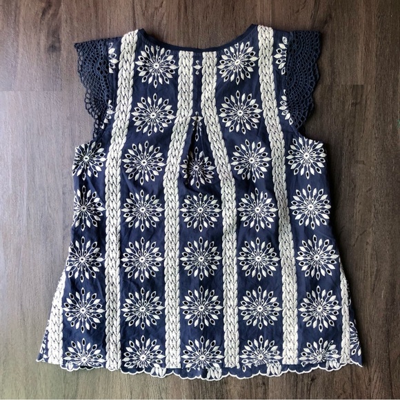 Anthropologie Skies Are Blue Embroidered Top Size XS Navy White European Coastal - Picture 2 of 7